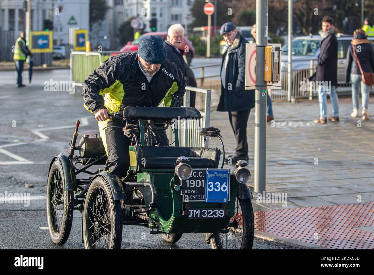London, UK, 06/11/2022, Close to 350 intrepid participants in this year's RM Sotheby's London to Brighton Veteran Car Run (6 November) experienced a real insight into the hardships of Victorian motoring, as rain storms swept through the south of England. Credit: @Dmoonuk/Alamy Live News Stock Photo