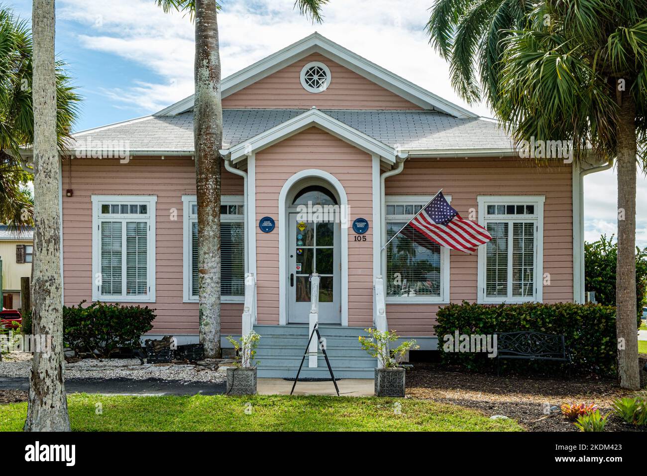 Museum of the Everglades (Everglades Laundry), Broadway Avenue West