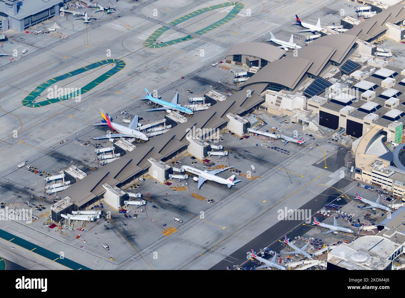 Tom Bradley International Terminal at Los Angeles Airport LAX, USA ...