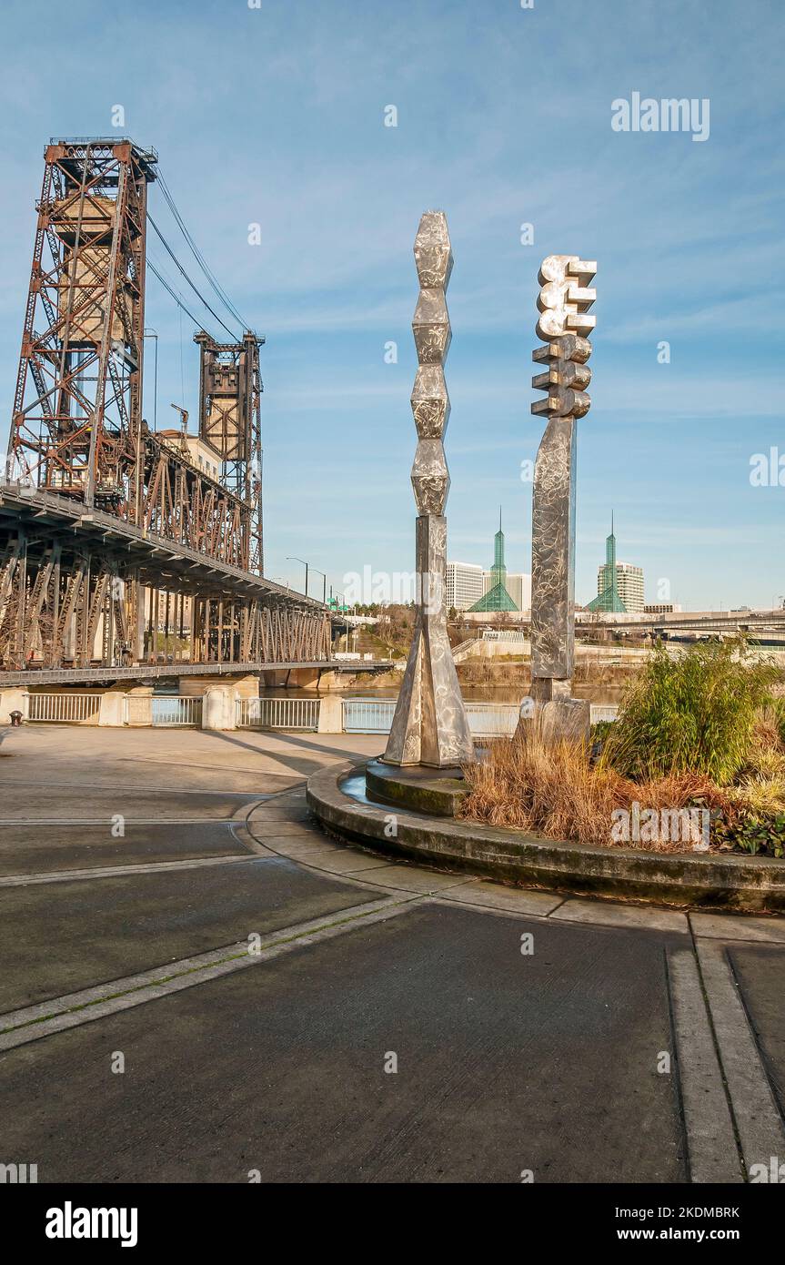 Stainless steel artwork sculptures by Lee Kelly at the Friendship