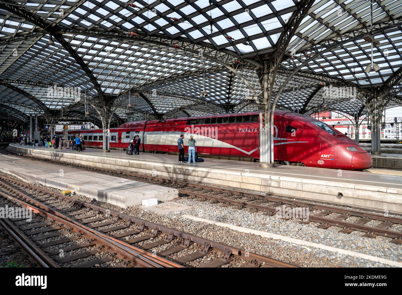 Thalys TGV high-speed train at Cologne main station Stock Photo