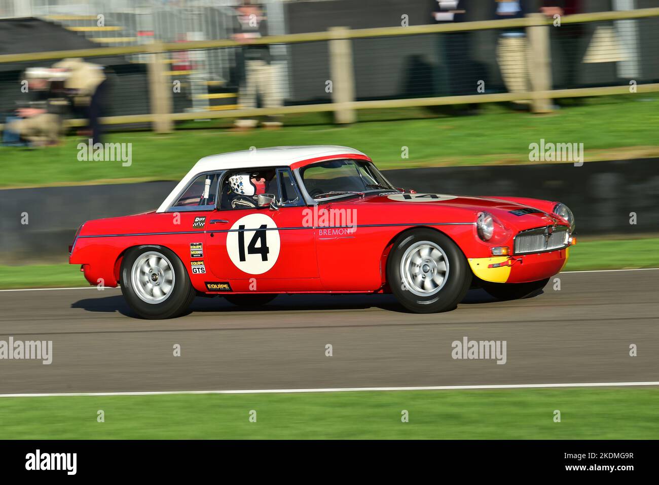 Paul Woolmer, MG B, Lavant Cup, a twenty five minute single driver race ...