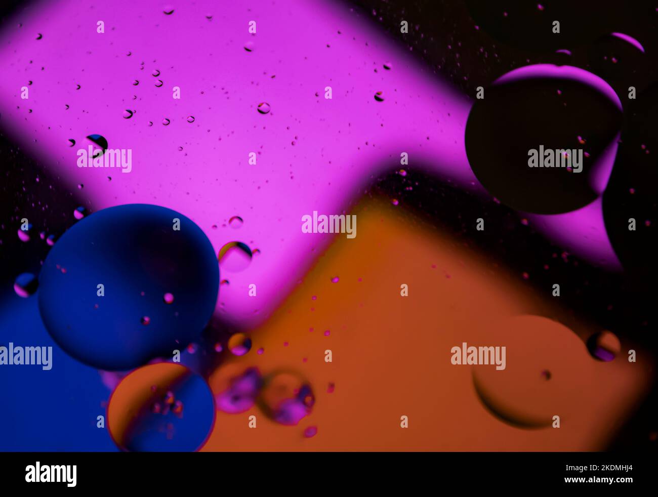 Oil and water and colors experiment hi-res stock photography and images ...