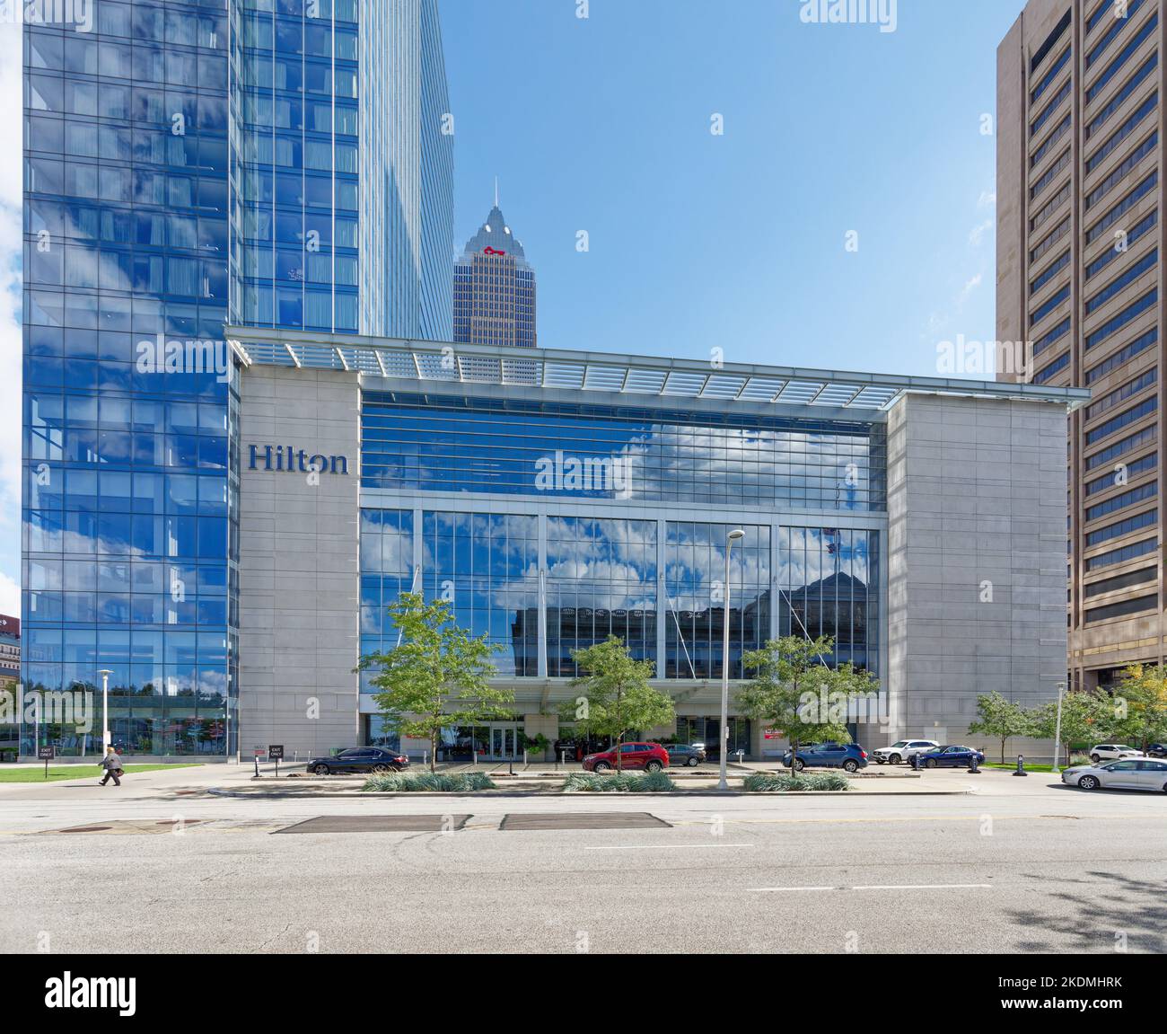 The 600room Hilton Cleveland Downtown is linked to Huntington Convention Center and Global