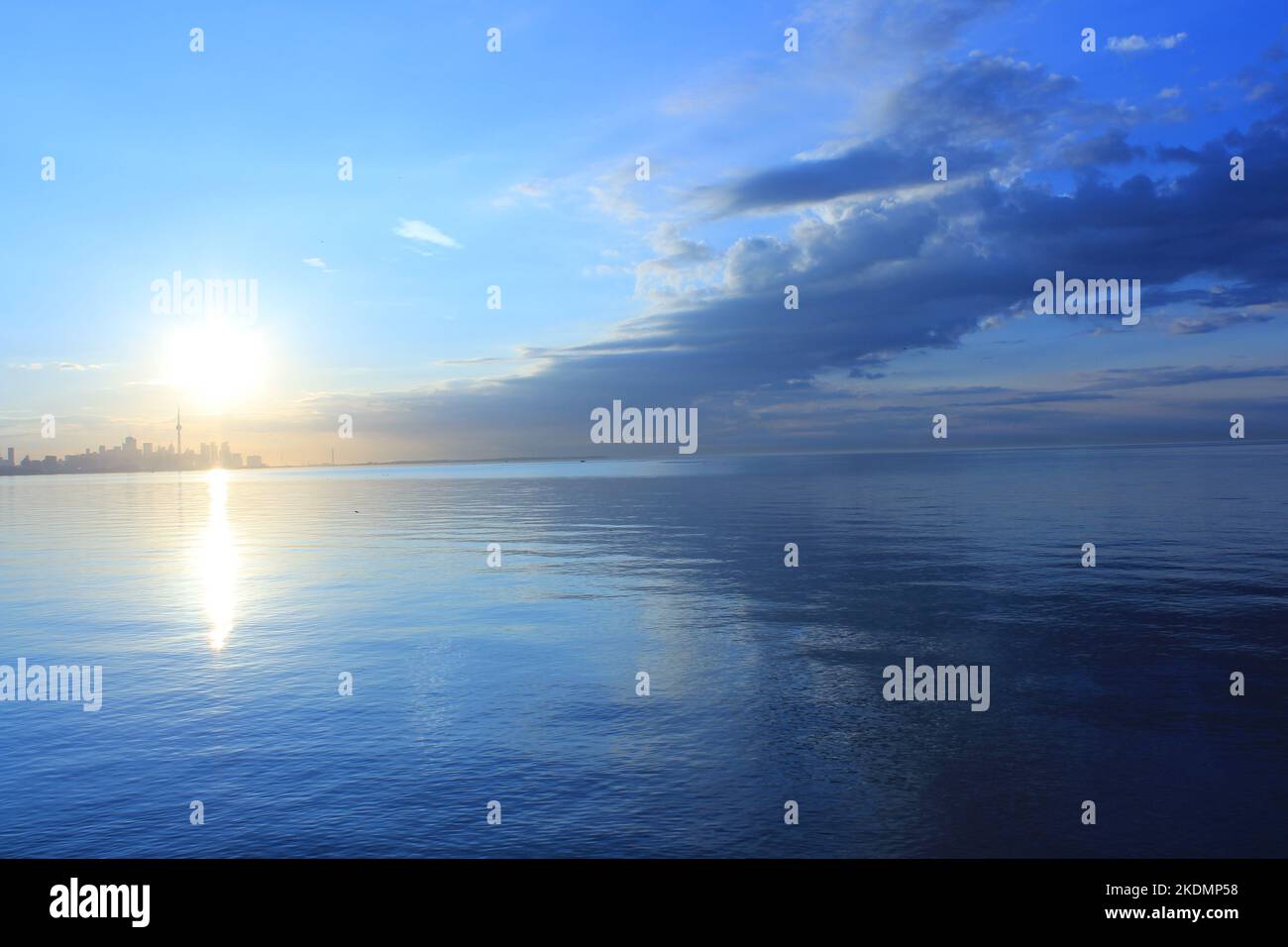 lake Ontario in the morning Stock Photo Alamy