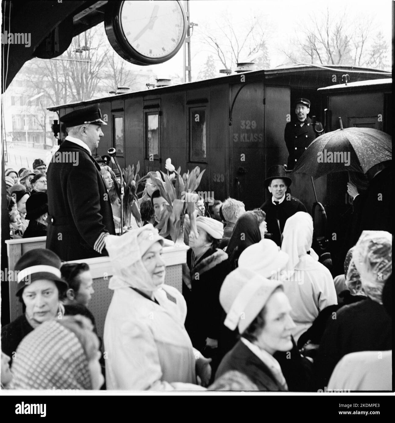 Historical train's journey from Stockholm to Gothenburg for the inauguration of train 62. SJ A 103. SJ C2B 329 Stock Photo