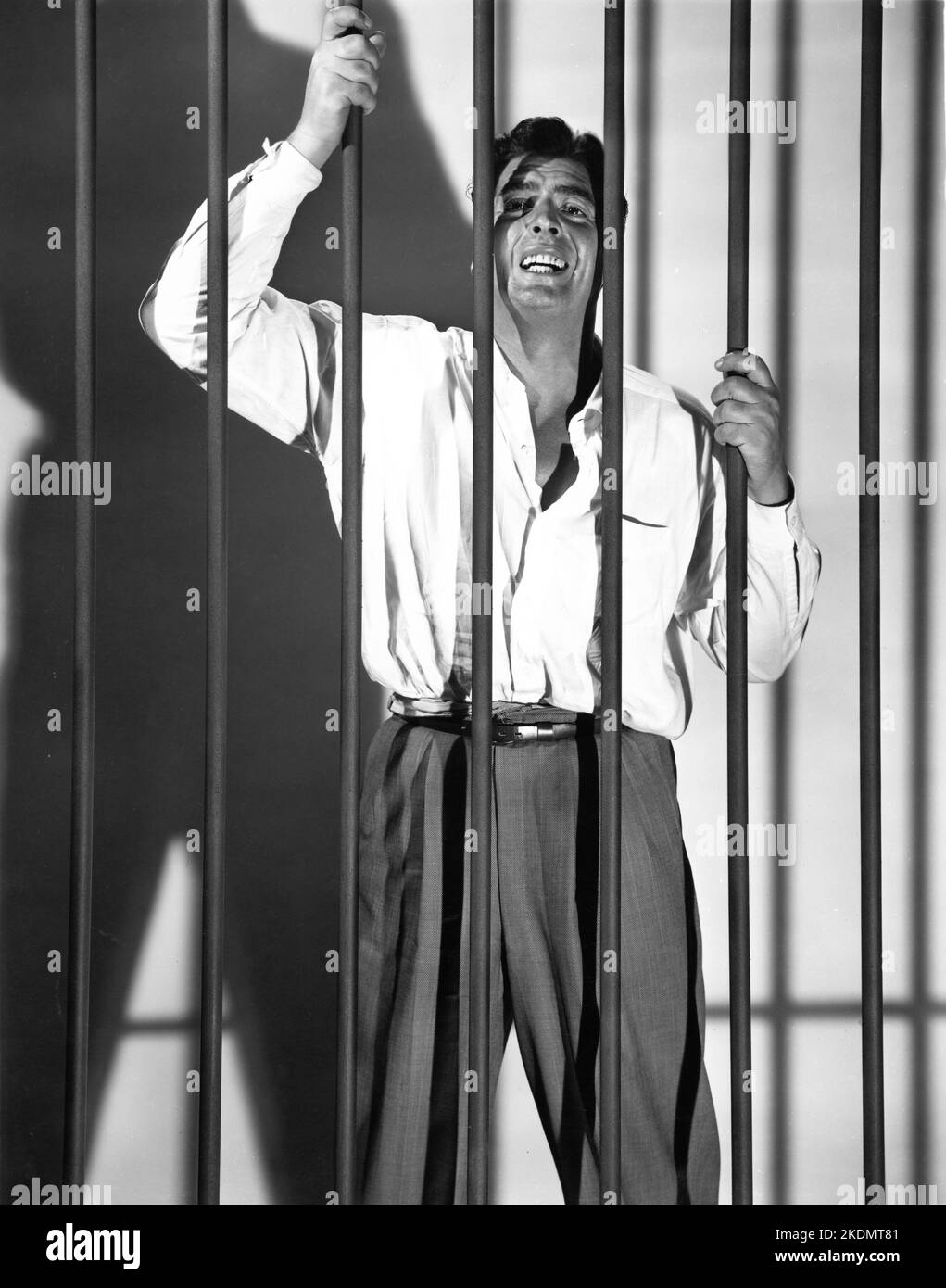 VICTOR MATURE in KISS OF DEATH 1947 director HENRY HATHAWAY story Eleazar Lipsky screenplay Ben Hecht and Charles Lederer Twentieth Century Fox Stock Photo