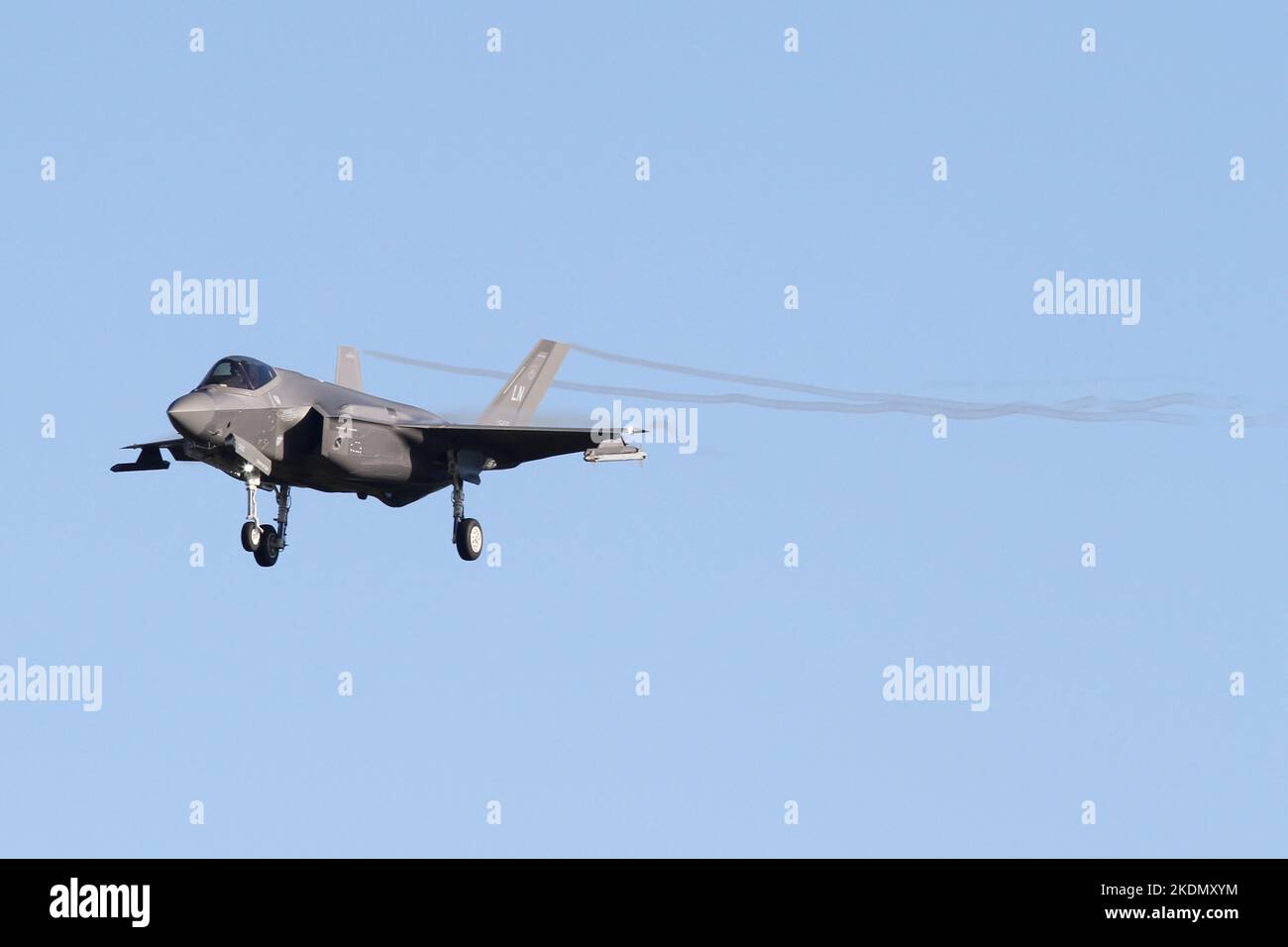 495th Fighter Squadron F-35A on the Approach at RAF Lakenheath, Suffolk. Stock Photo