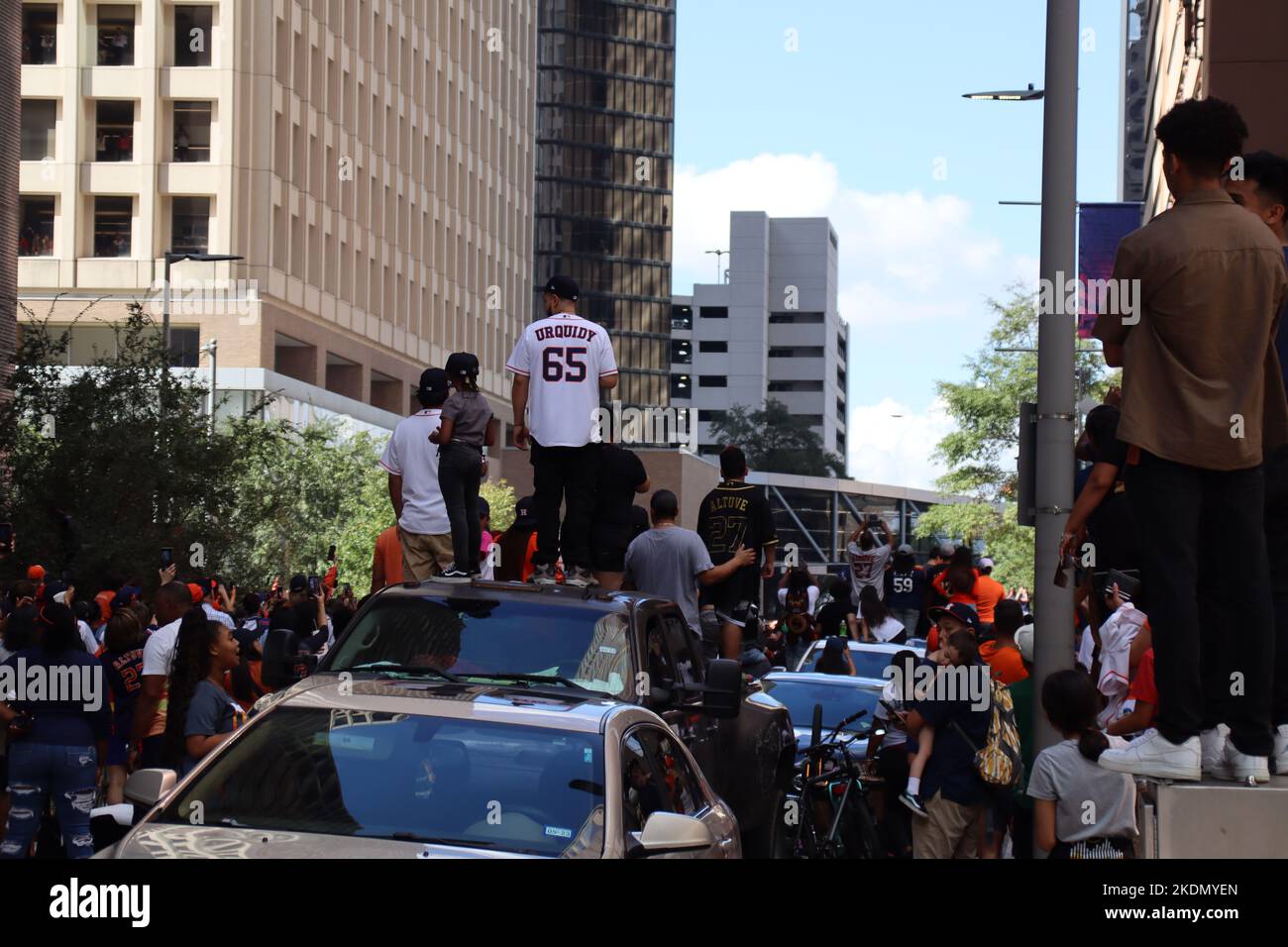 Astros fans pack downtown Houston for World Series parade