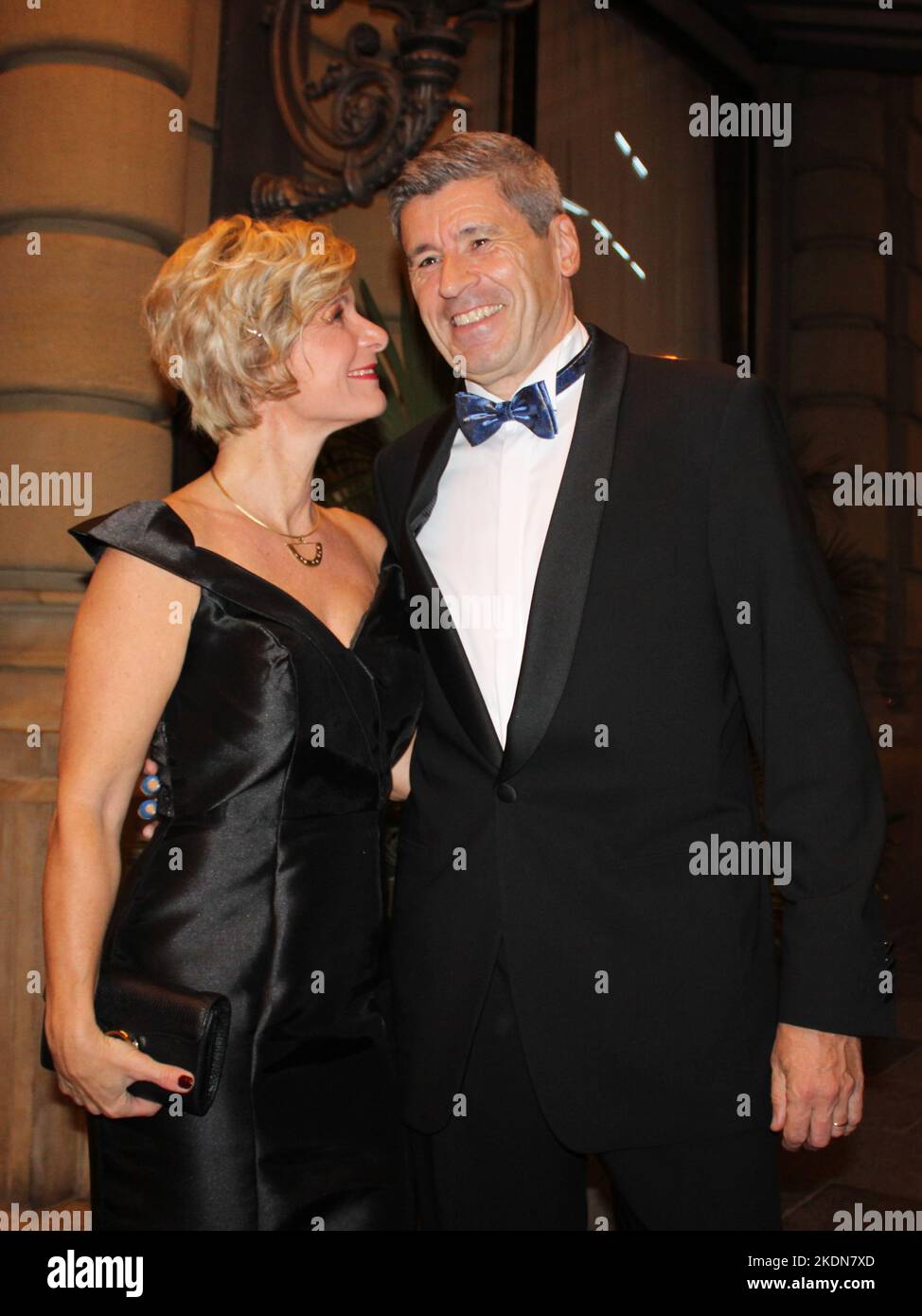Markus Merk mit Ehefrau Sabine beim 40. Deutschen SportpresseBall 2022 ...