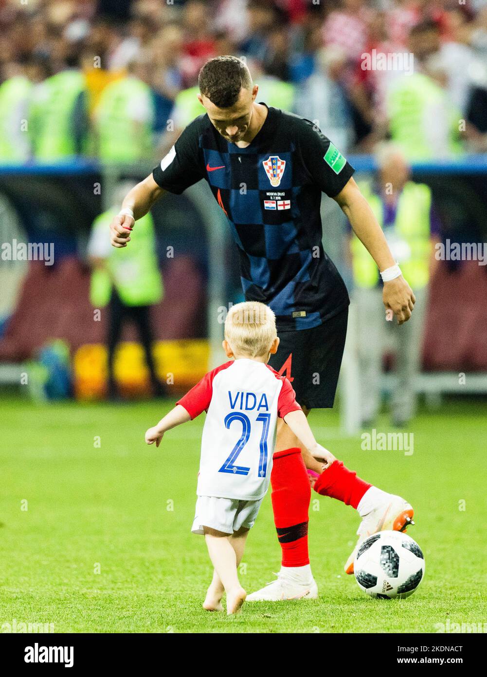 Moskau , 11.07.2018 Kroatischer Schlussjubel: Ivan Perisic (Kroatien) mit dem Sohn von Domagoj Vida (Kroatien) Kroatien - England Copyright (nur fŸr j Stock Photo