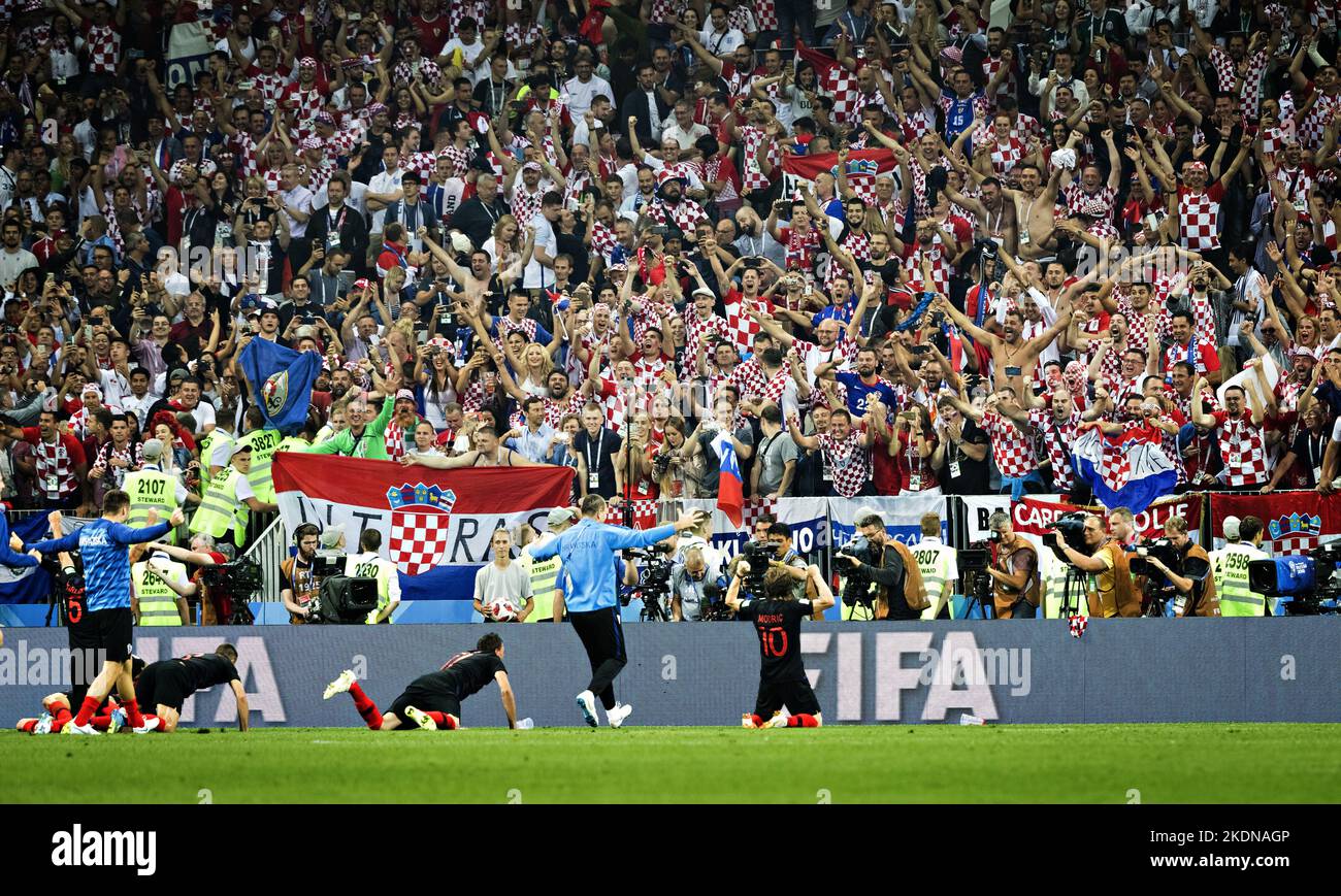 Moskau , 11.07.2018 Schlussjubel: Kroatische Spieler feiern mit den Fans Kroatien - England Copyright (nur für journalistische Zwecke) by :  Moritz Mü Stock Photo