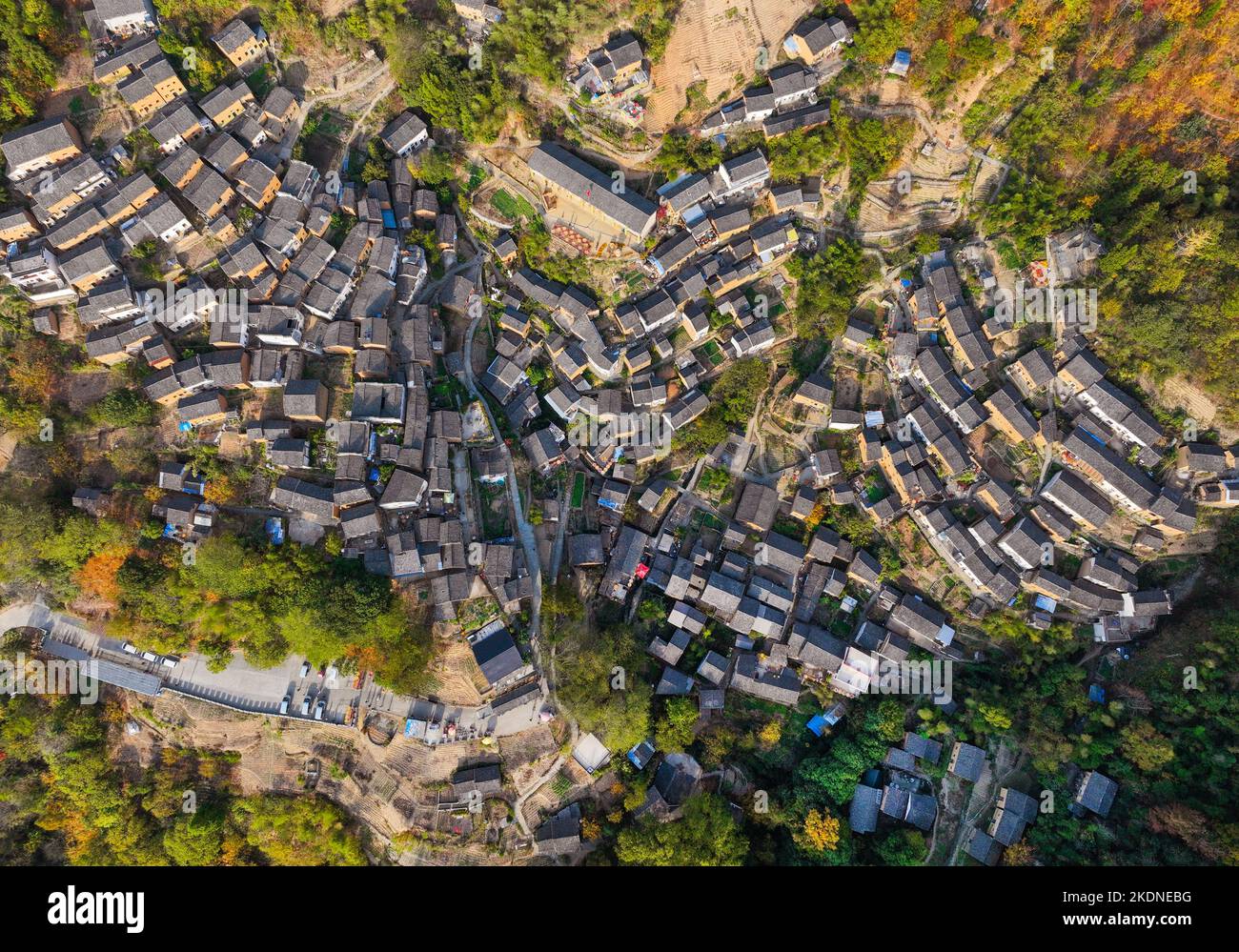 HUANGSHAN, CHINA - NOVEMBER 6, 2022 - An aerial photo shows the scenery ...