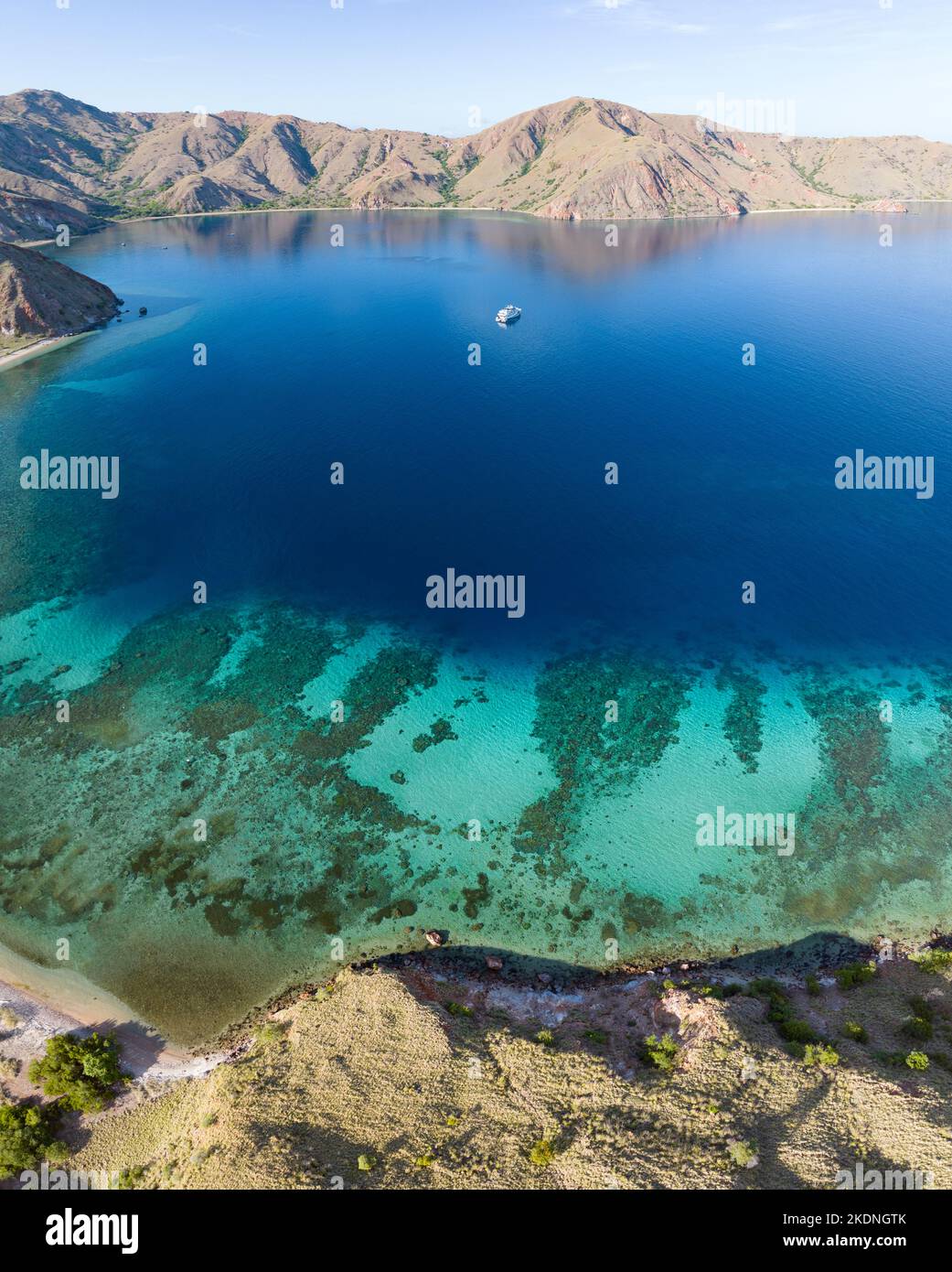 Komodo island beach hi-res stock photography and images - Alamy