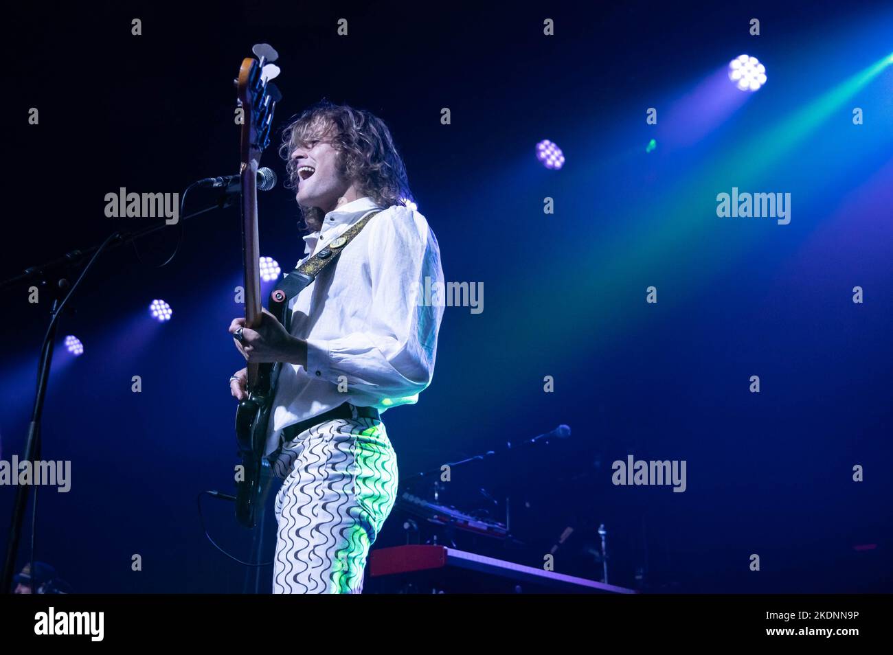 20M, I've been compared to some men I find quite handsome a few times, but  never someone I saw and didn't think the person was just trying be nice,  thoughts? : r/Doppleganger, image size:1300x954