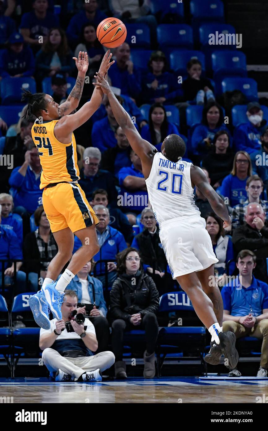 St. Louis, US, NOVEMBER 07, 2022 Murray State Racers guard JaCobi Wood