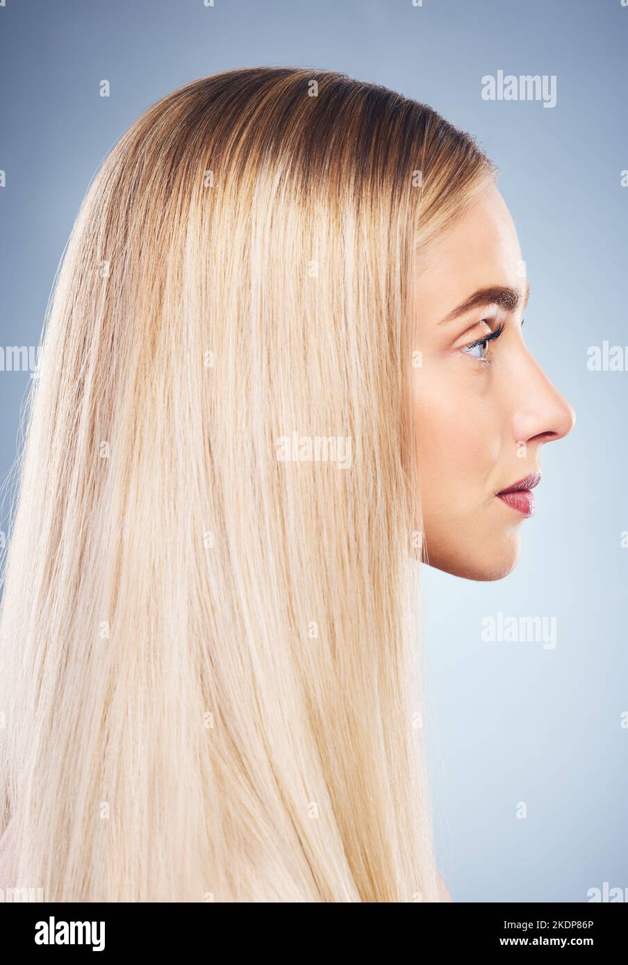 Blonde fashion model side part – Artofit