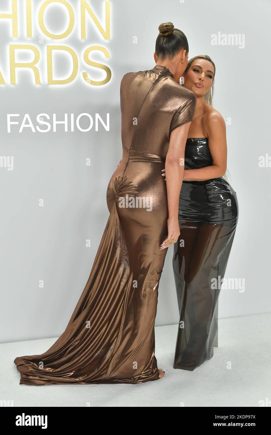 Khloe Kardashian and Kim Kardashian attend the CFDA Fashion Awards at Casa  Cipriani on November 07, 2022 in New York City Stock Photo - Alamy