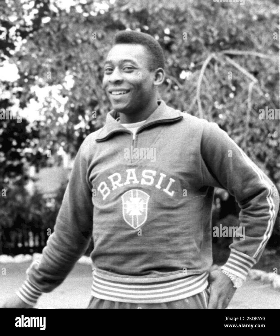 File photo dated 16-07-1966 of Brazilian football player Pele (Edson Arantes Do Nasciemento) during a World Cup training session. A three-time World Cup winner, Pele is widely regarded as the greatest of them all. Issue date: Tuesday November 8, 2022. Stock Photo
