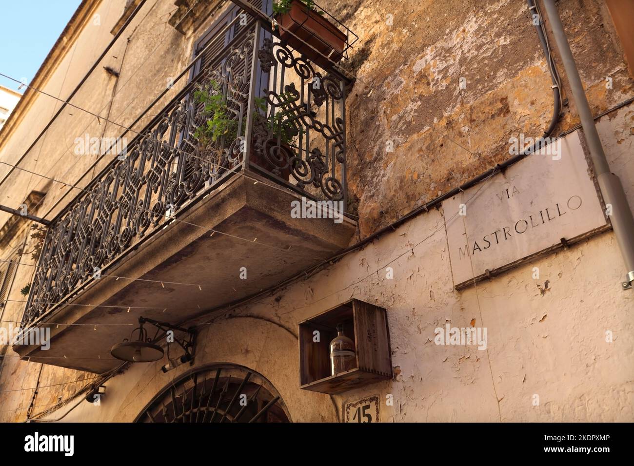 Old balcony iron railing italy hi-res stock photography and images - Alamy