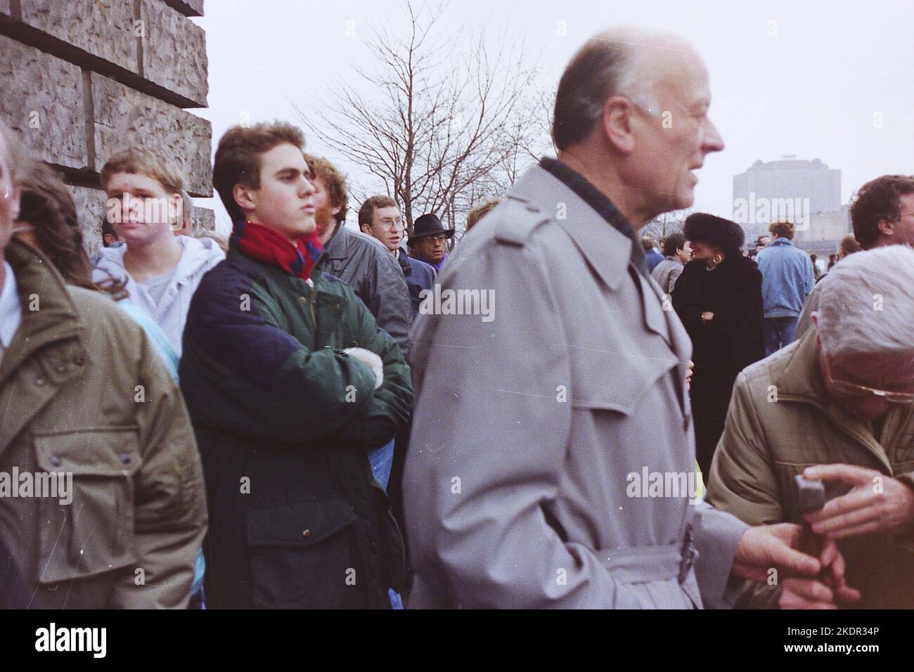 Fall of the Berlin Wall 1989 GDR, Berlin Germany / Mauerfall Berliner Mauer 1989 DDR-BRD Stock Photo