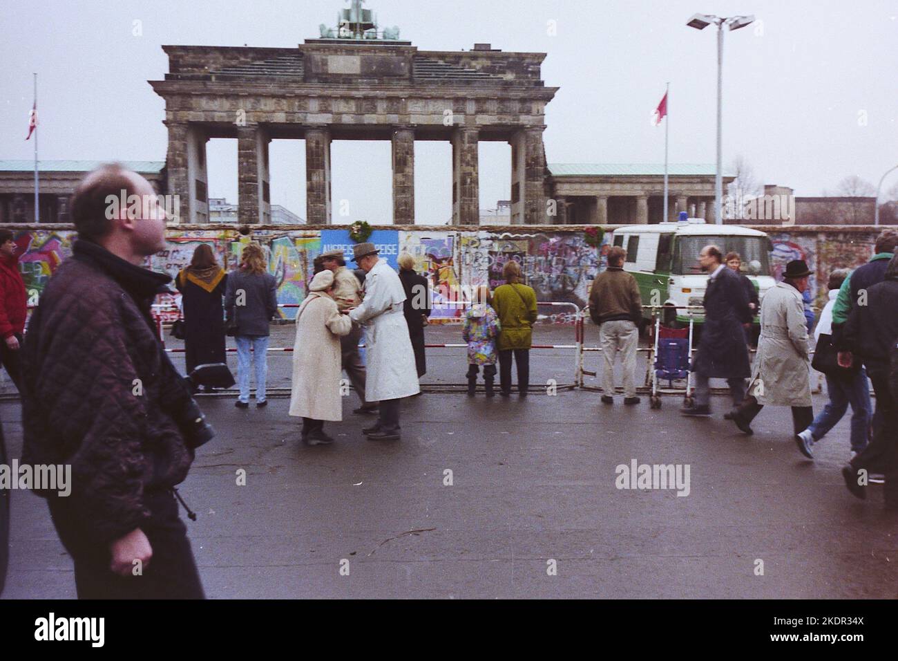 Fall of the Berlin Wall 1989 GDR, Berlin Germany / Mauerfall Berliner Mauer 1989 DDR-BRD Stock Photo