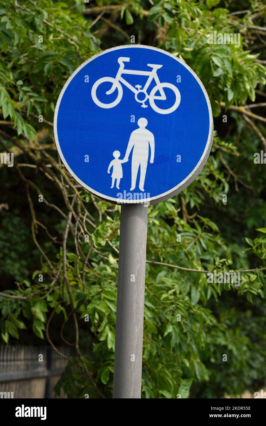 Shared pedestrian and cycle way sign Stock Photo