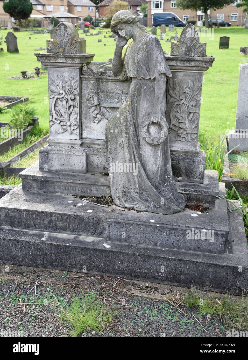 Statue on grave in Wisbech Borough Cemetery Stock Photo