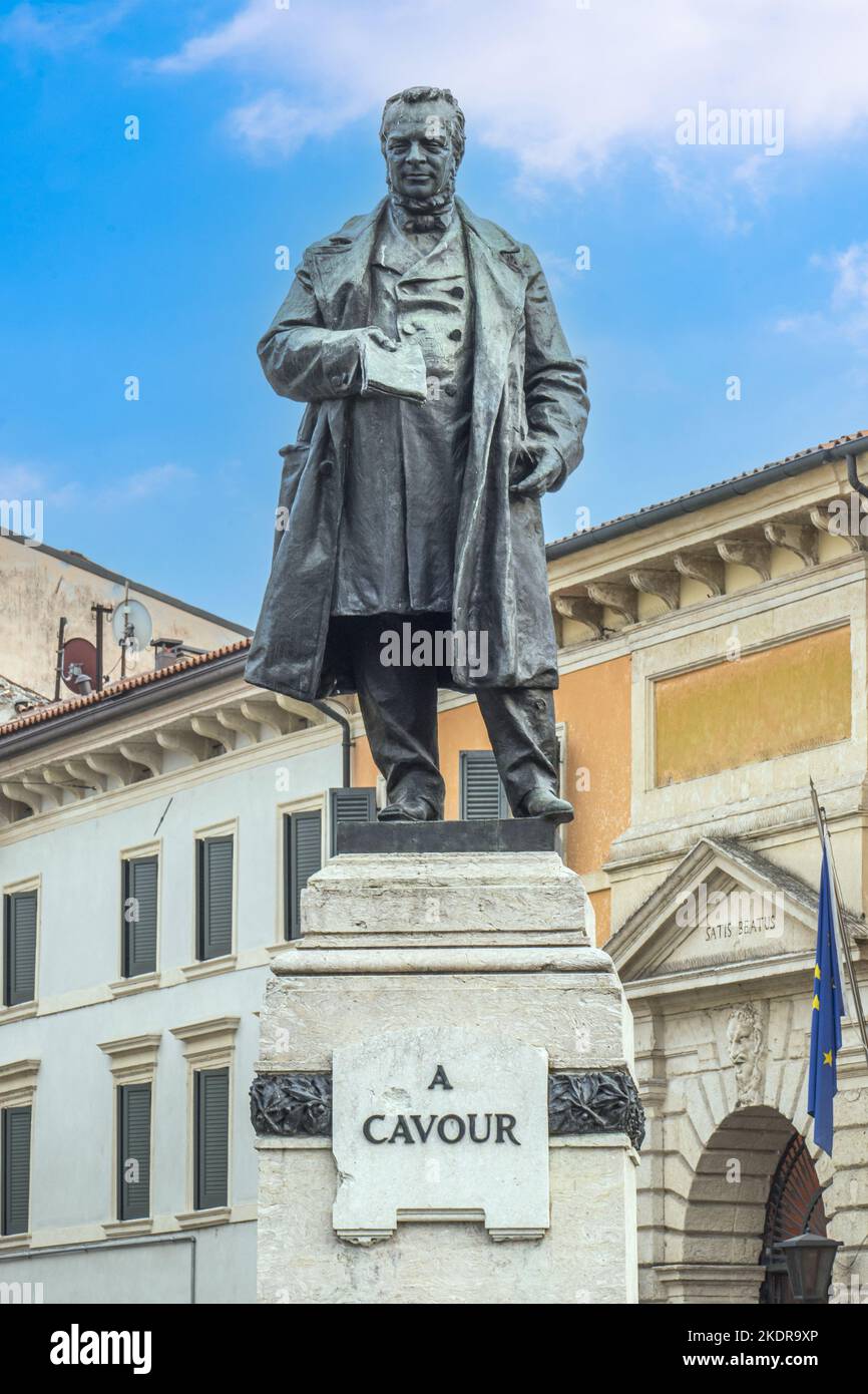 Verona, Italy - 03-04-2022: The statue of Cavour in Verona Stock Photo ...