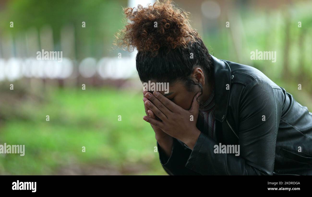 Desperate woman feeling anxiety and stress Stock Photo - Alamy
