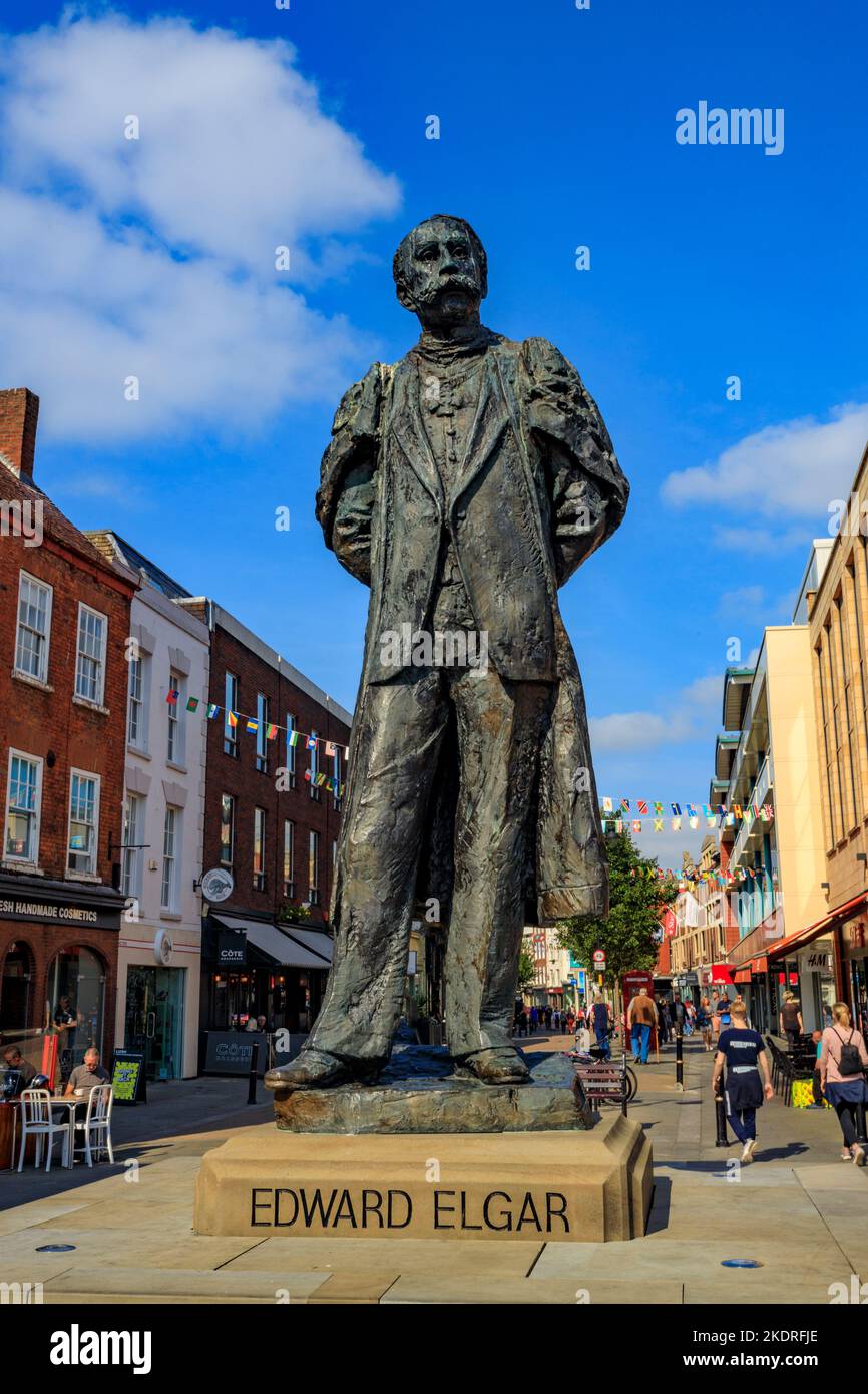 An imposing statue of Sir Edward Elgar in the High Street, Worcester, Worcestershire, England, UK Stock Photo