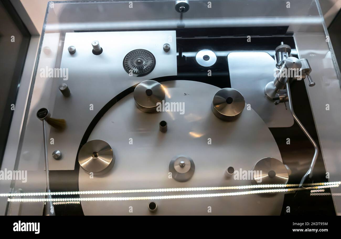 Alex's hydraulic reference turntable manufactured by Transcriptor Ltd in 1964, designed by David Gammon. Clockwork Orange artfeacts, 1971 Stock Photo