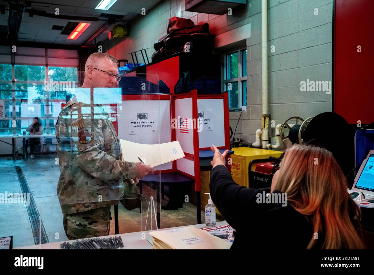 Fire Department Poll Alexandria, Virginia, USA. 8th November, 2022. As Americans head to the ...