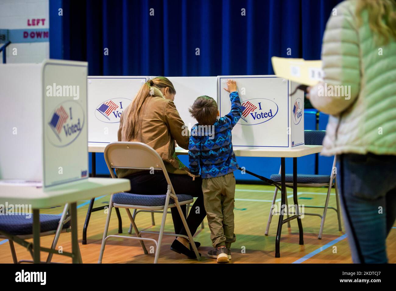 Alexandria, United States Of America. 08th Nov, 2022. As Americans head to the polls to vote in the 2022 Midterm Elections, the early voters trickle in during the morning hours at Lyles-Crouch Traditional Academy in Alexandria, Virginia, Tuesday, November 8, 2022. Credit: Rod Lamkey/CNP/Sipa USA Credit: Sipa USA/Alamy Live News Stock Photo