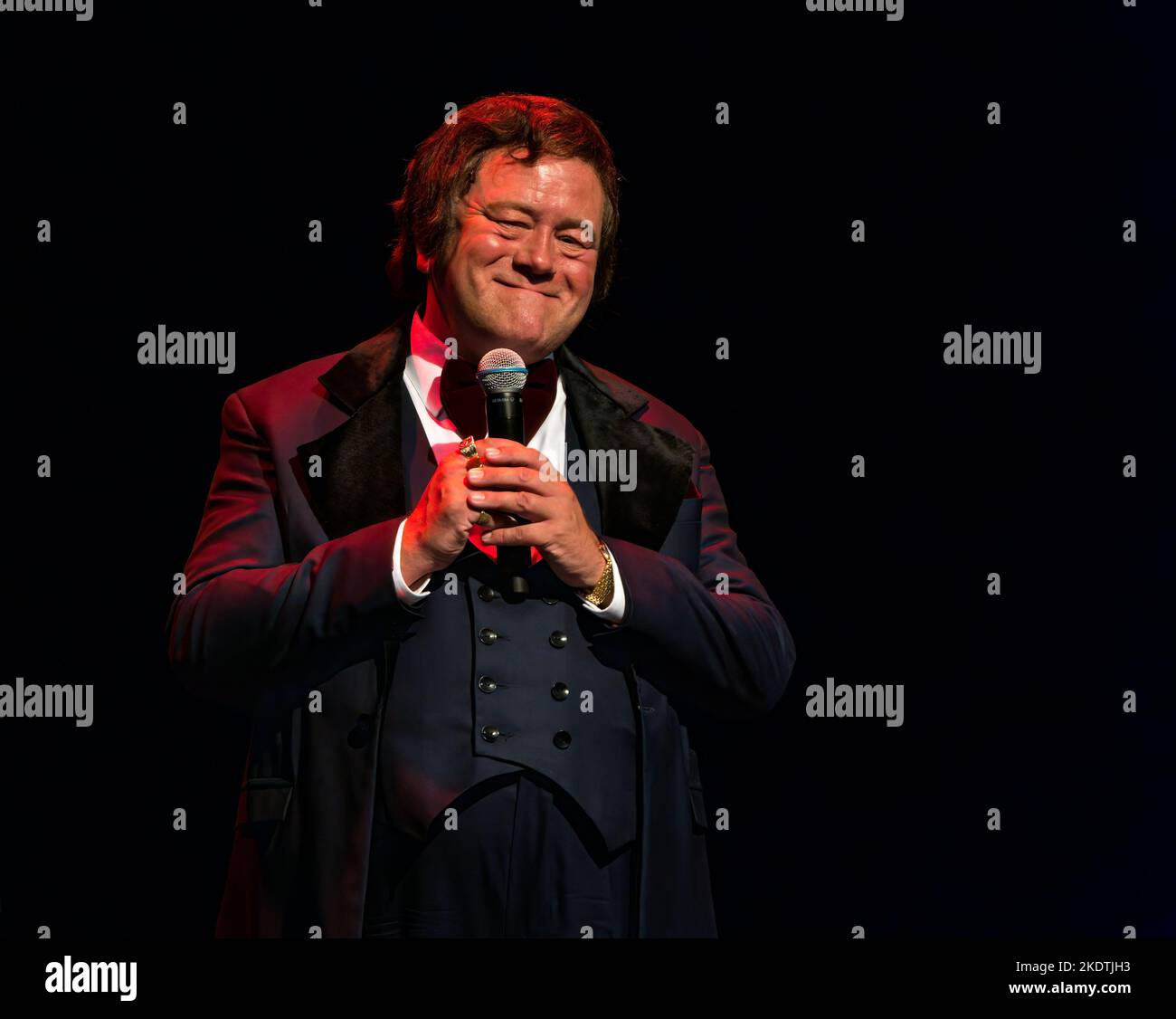 Jon Culshaw impersonating comedian Les Dawson at Edinburgh Festival Fringe Scotland, UK Stock Photo