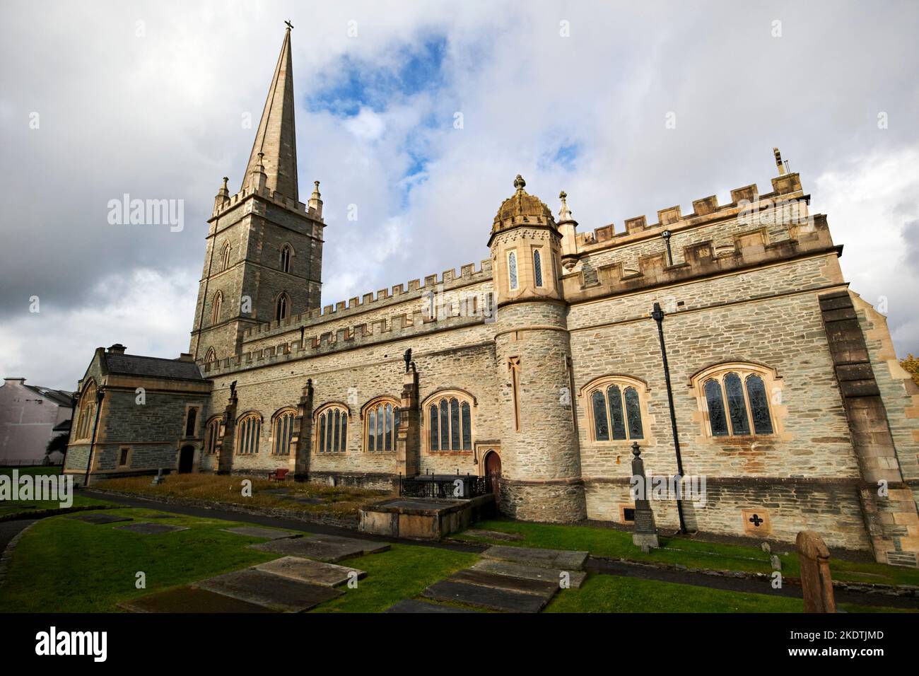 St Columbs cathedral in Derry the first purpose built protestant cathedral derry londonderry northern ireland uk Stock Photo