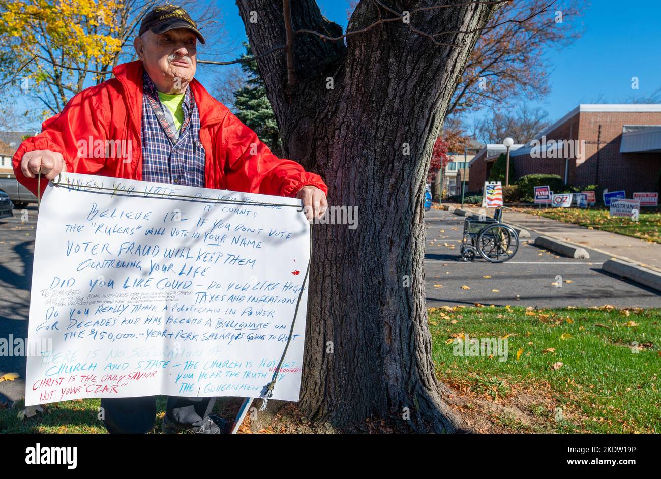 Wilkes Barre, United States. 08th Nov, 2022. A man that goes by Reverand Gerry stands outside of a polling location speaking to voters about voting and his beliefs on abortion. Credit: SOPA Images Limited/Alamy Live News Stock Photo