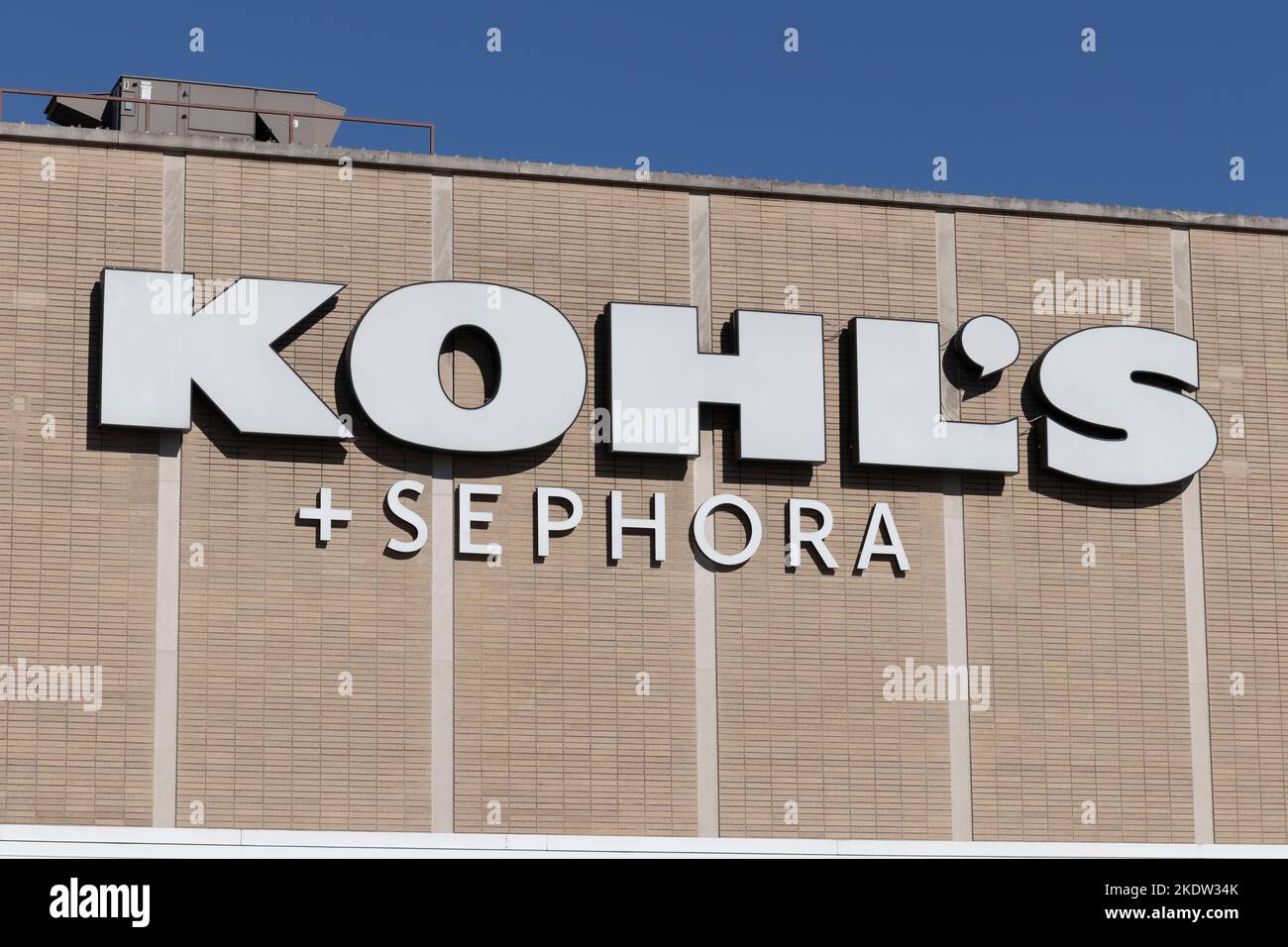 Ft. Wayne Circa November 2022 Kohl's Retail Store Location. Kohl's