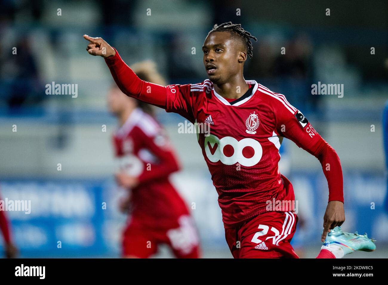 Standard's William Balikwisha celebrates after scoring during a Croky