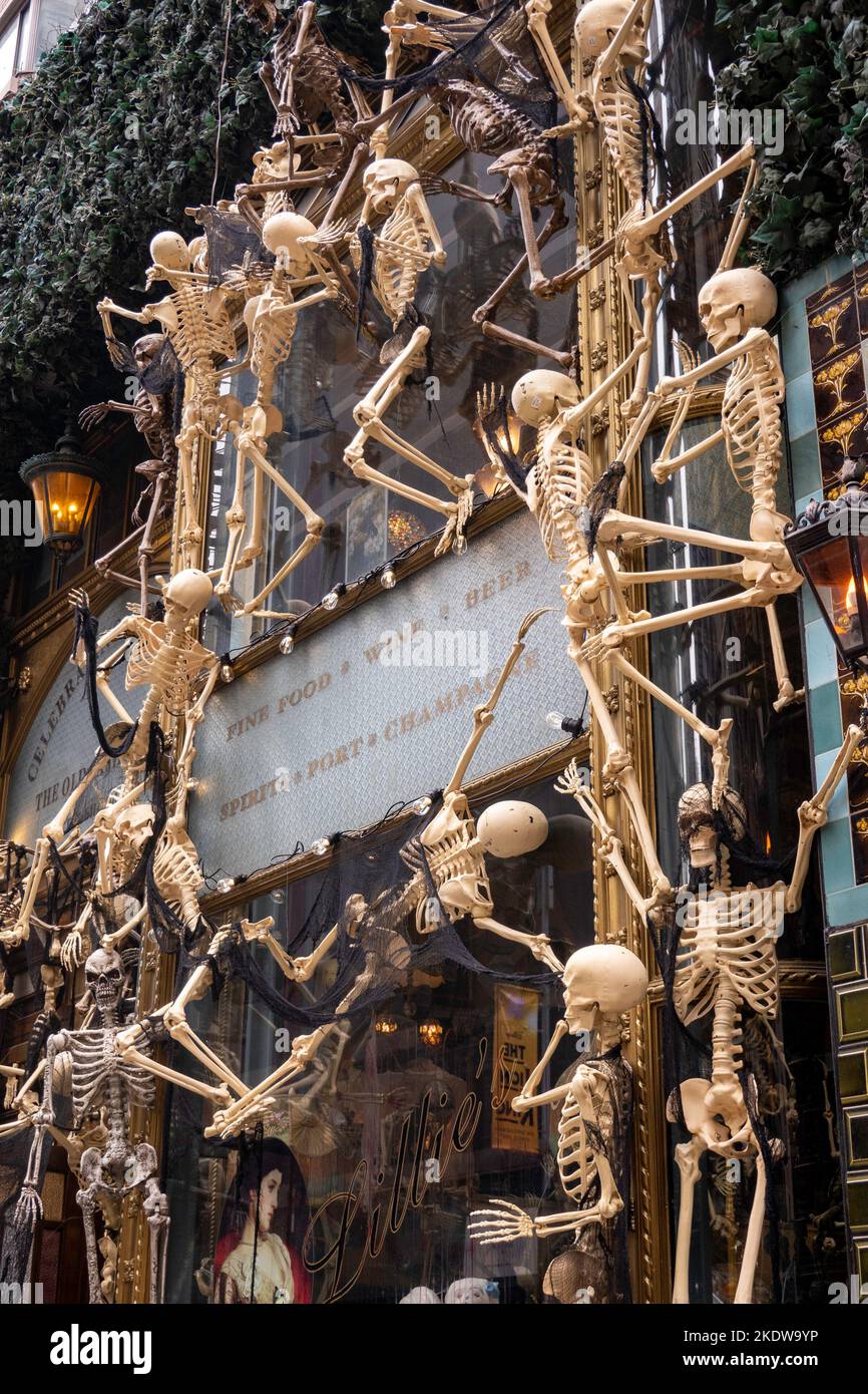 Lillies victorian restaurant hires stock photography and images Alamy