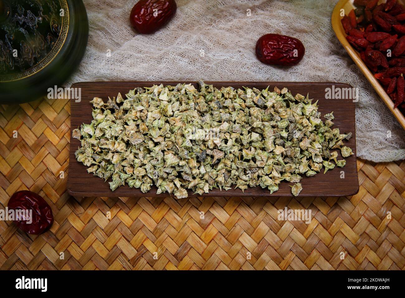 Chinese herbal medicine white thistle Stock Photo - Alamy