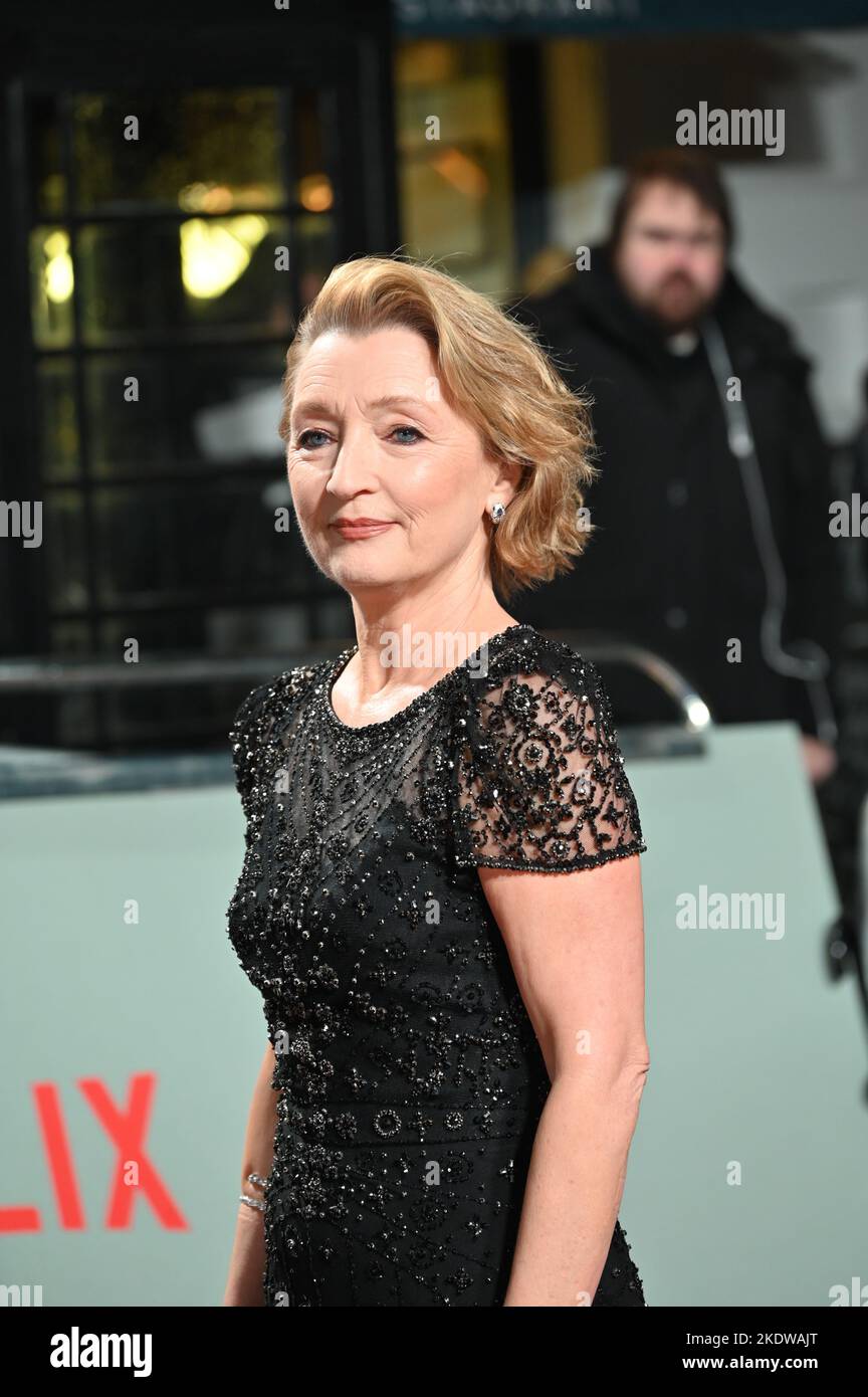 London, UK. 8th November, 2022. Lesley Manville attends Netflix Present the world Permiere - The fifth season of The Crown at Theatre Royal, Drury Lane, on 8 November London, UK. Credit: See Li/Picture Capital/Alamy Live News Stock Photo
