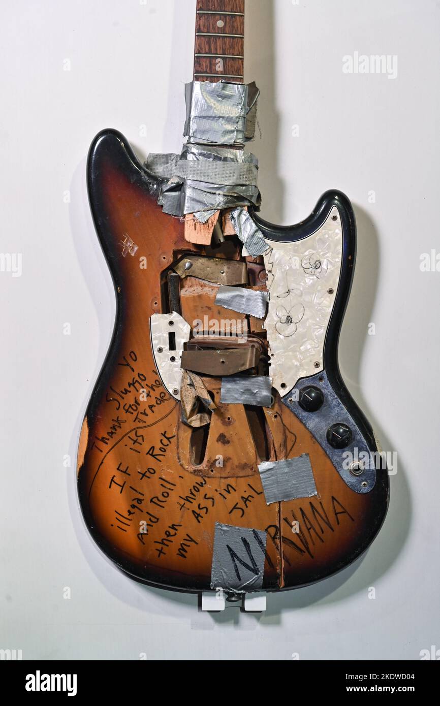 Fender mustang hi-res stock photography and images - Alamy