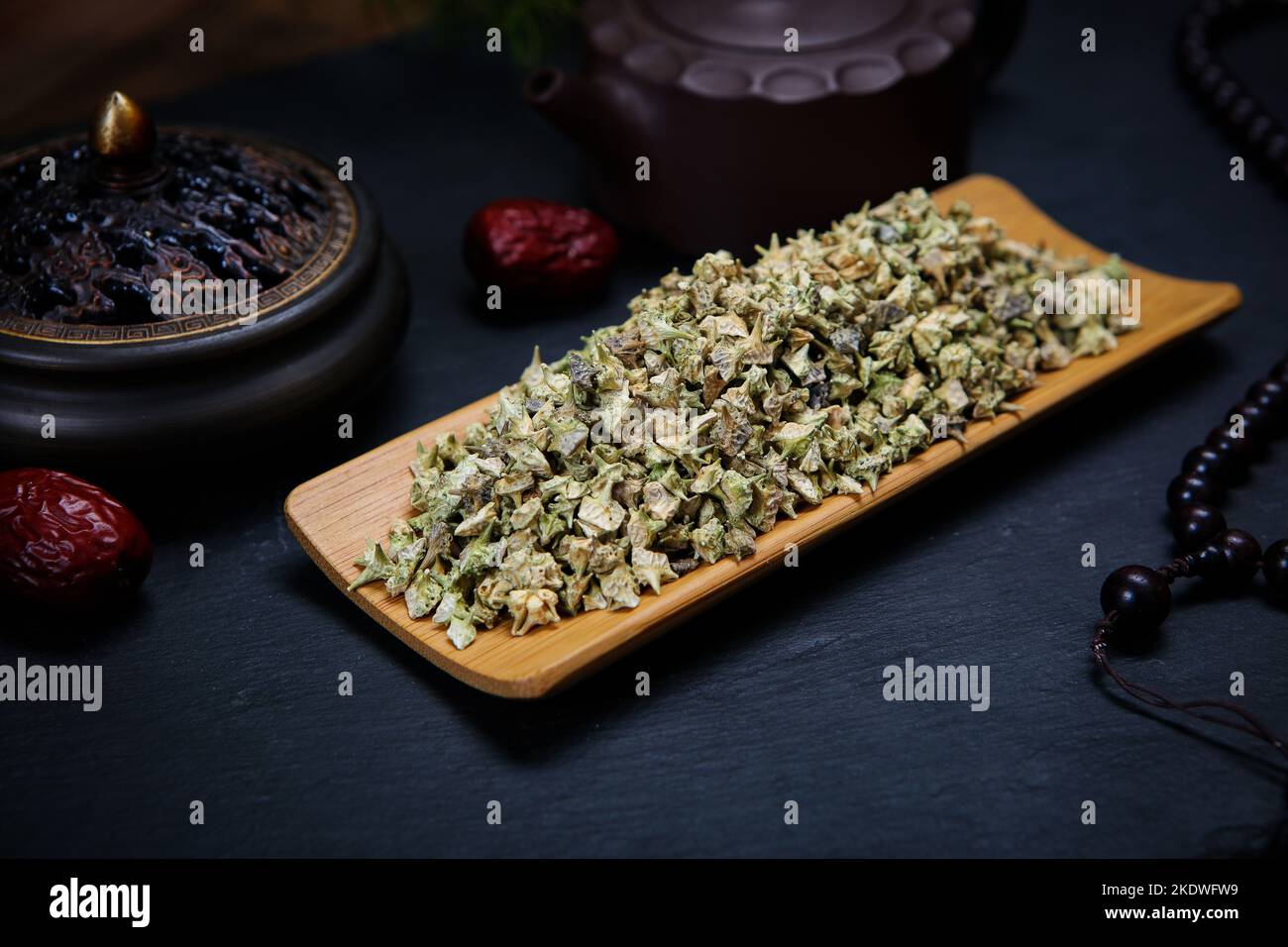 Chinese herbal medicine white thistle Stock Photo - Alamy