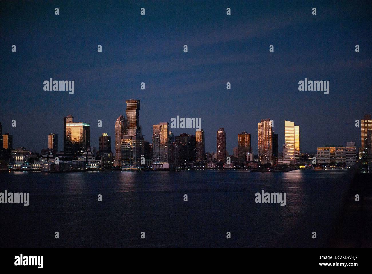 Sunrise on the Hudson River and Jersey City after a lunar eclipce. Nov ...