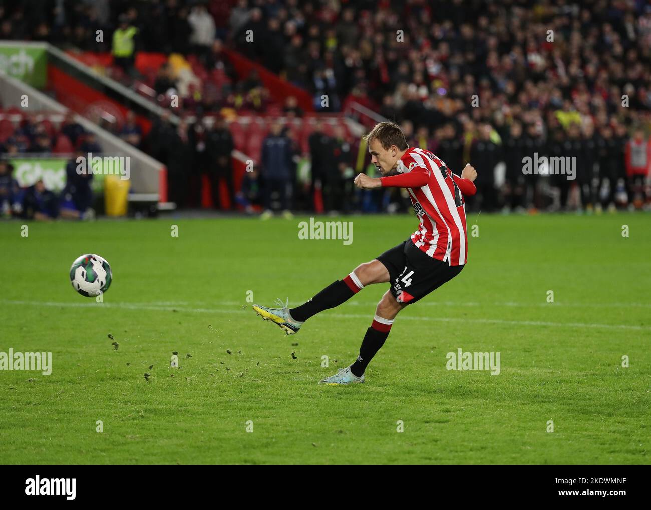 Brentford, UK. 8th November 2022; Gtech Community Stadium, Brentford ...