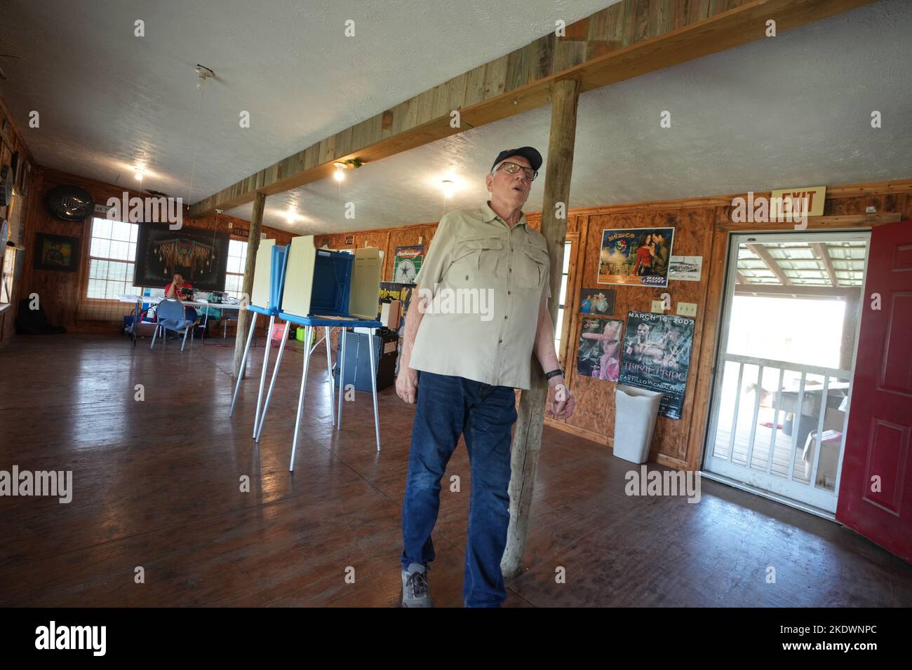 Live Oak County Texas USA, November 8 2022: Election Judge PHILLIP STORM waits in the old barbecue joint Ray's outside of Alice, Texas, for voters to arrive during the midterm elections in rural south Texas. The business has been closed about 15 years and is used regularly as a rural polling place. Credit: Bob Daemmrich/Alamy Live News Stock Photo