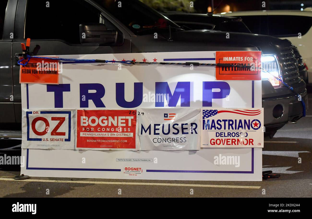 America election poster of two hi-res stock photography and images - Alamy