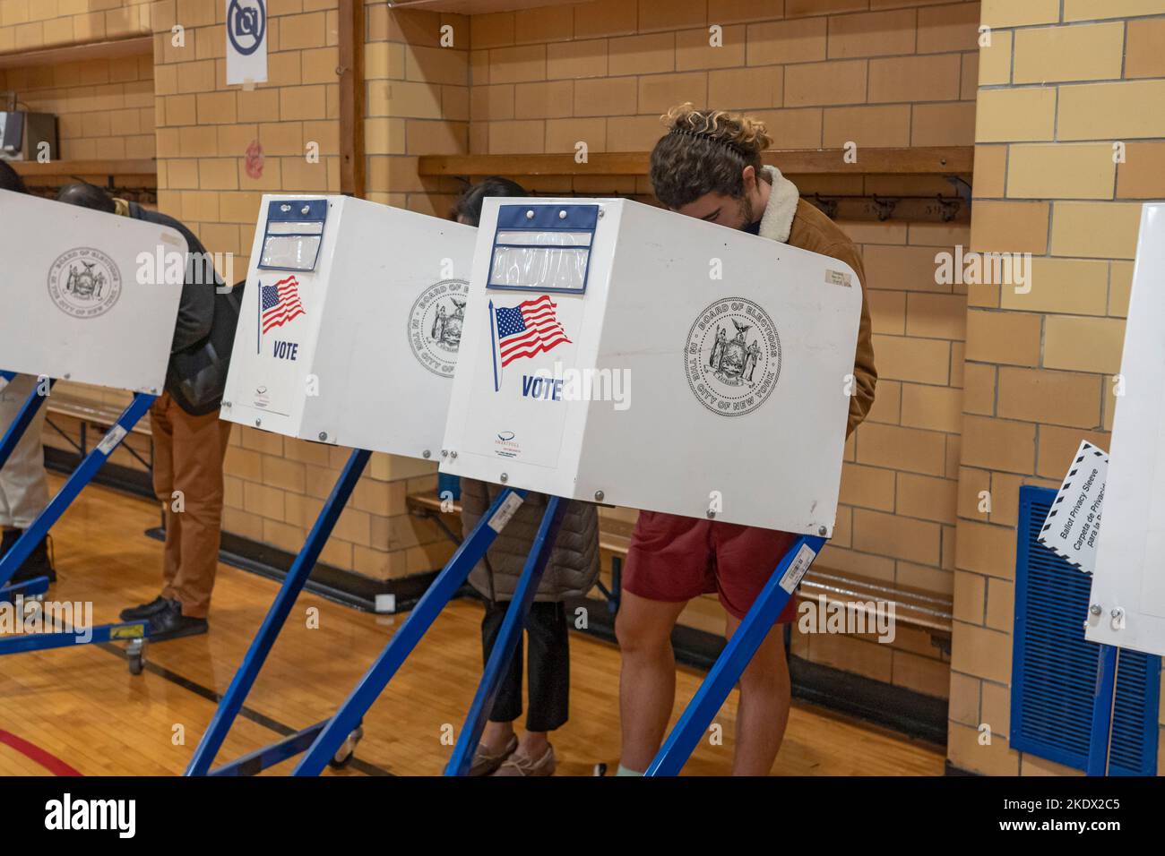 Queens cast hires stock photography and images Alamy