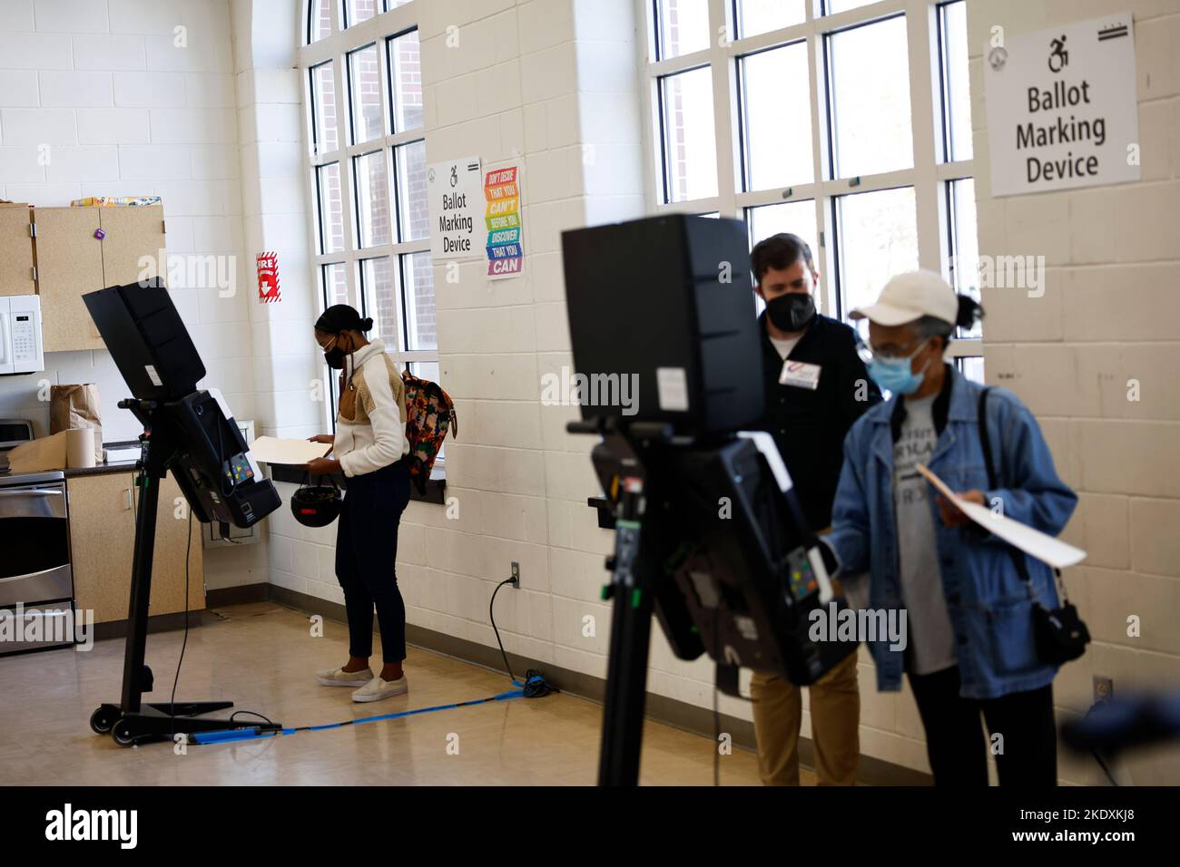 Washington, USA. 9th Nov, 2022. Voters are seen at a polling station in Washington, DC, the United States, on Nov. 8, 2022. Concerned voters across the United States cast their ballots in the 2022 midterm elections on Tuesday. Credit: Ting Shen/Xinhua/Alamy Live News Stock Photo